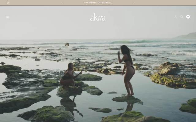 Montra da Akua Swim