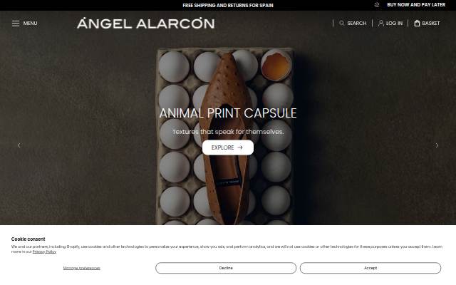 Ángel Alarcón storefront