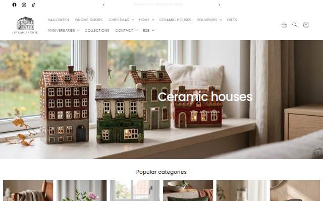 Det Gamle Apotek EN storefront
