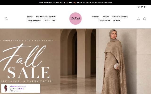 Montra da Inaya Collections