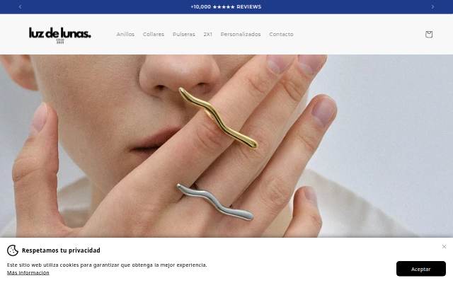 LUZ DE LUNAS LLC storefront