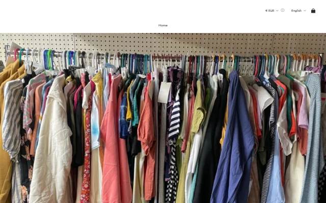 OUTLET SALE storefront