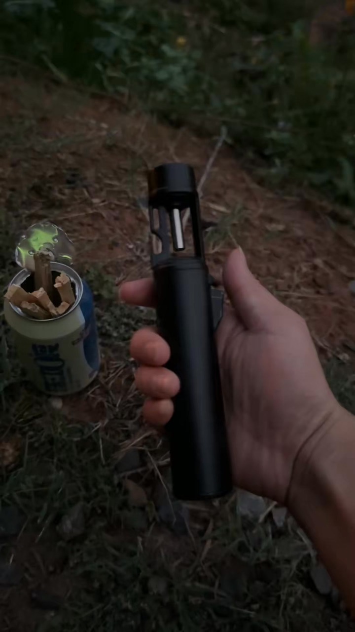 Portable Torch Lighter- 1300℃ of Pure Power – Windproof, Refillable & Ready for Anything!
