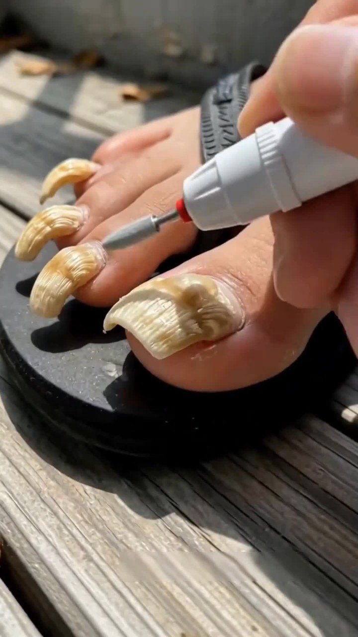 Elektrischer Nagelschleifer mit LED-Beleuchtung