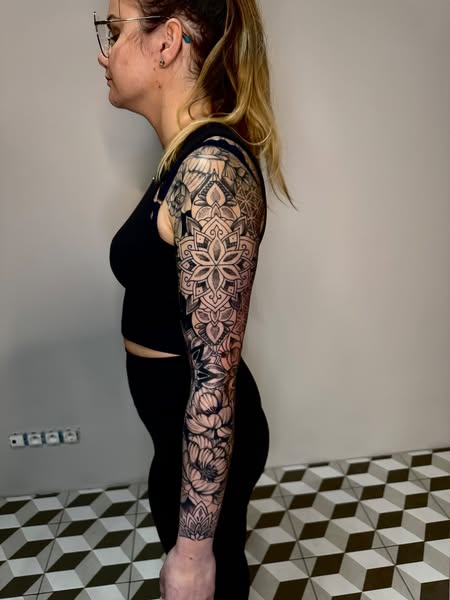 Tattoo Consultation + €200 discount on a whole day session !