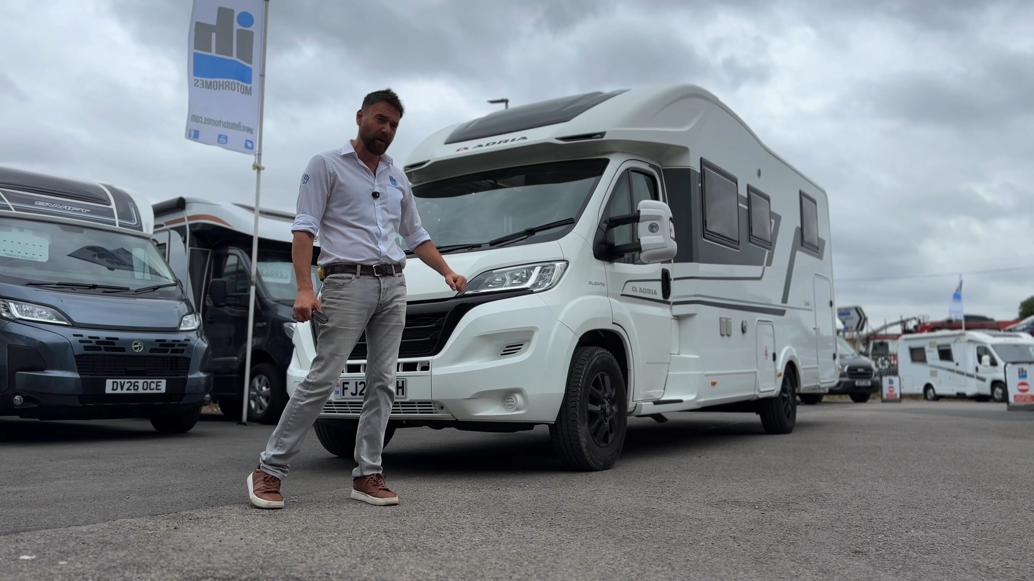 Anúncio de IH Motorhome Sales