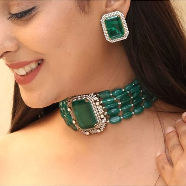 Emerald Choker With Doublet Stones EarringsRated 4.95