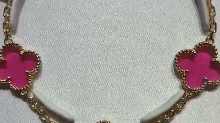Stars don't fade. Neither does our jewelry.