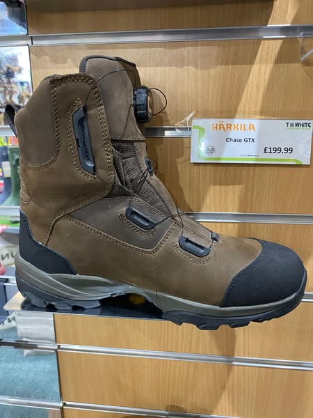 Escolha HÄRKILA — Prepare-se e mergulhe na natureza.