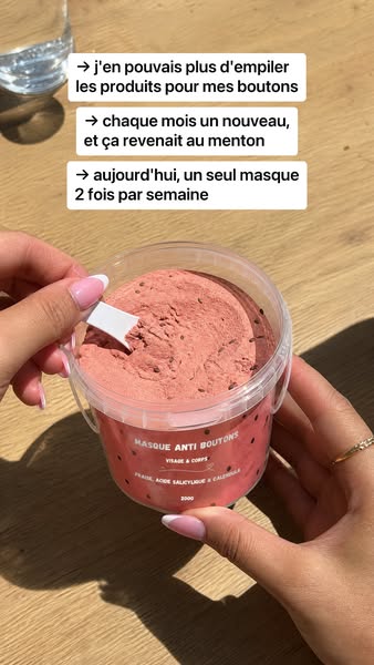 SOPK : 91 % ont vu leurs boutons réduits en 4 semaines. Sans toucher aux hormones.