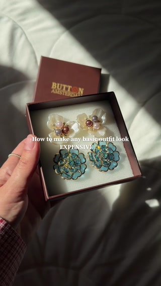 Transform Your Outfit in Seconds