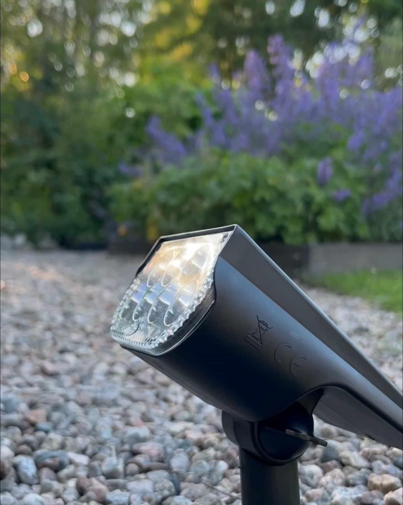 Derfor døde dine solcellelamper efter én sæson.