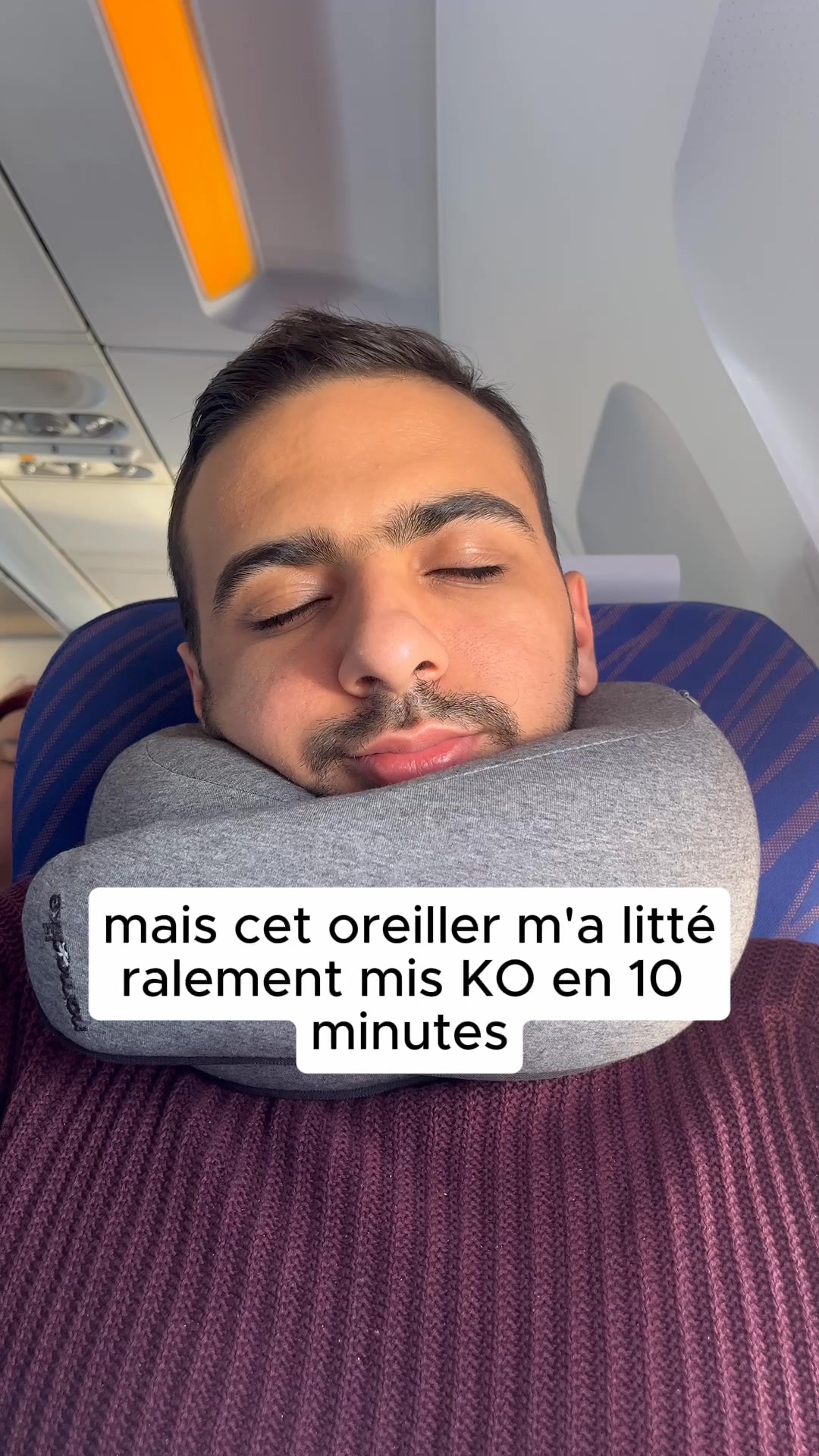 La solution pour dormir en avion