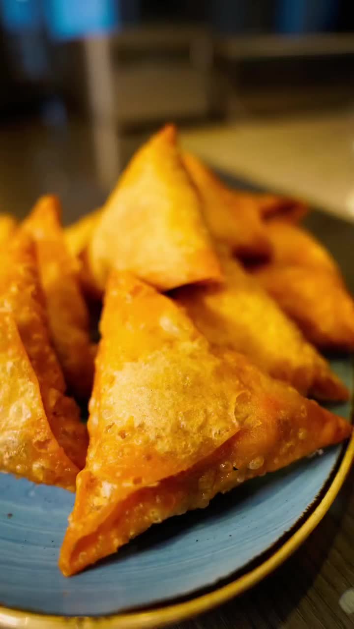 Anúncio de Big Mum's Samosas