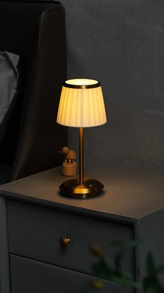 Lampada da tavolo eleganza classica