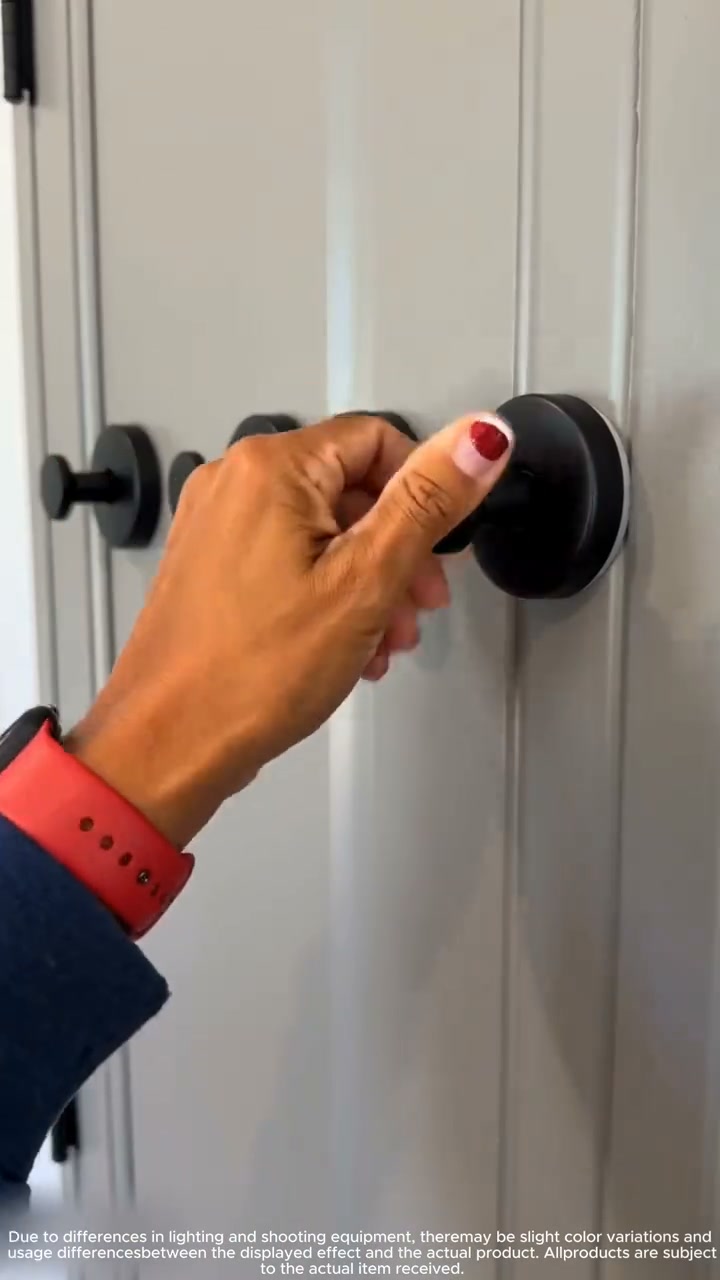 POV: the hooks that stick literally ANYWHERE