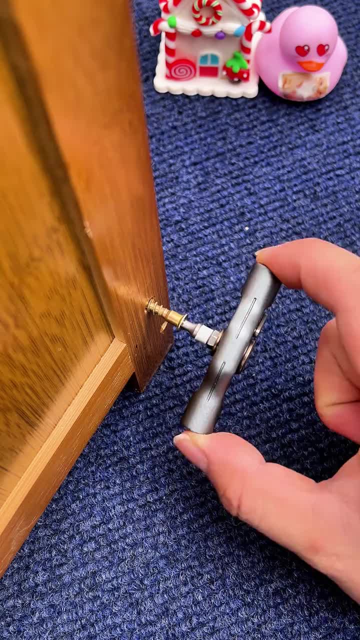 Ratchet 24-in-1 Screwdriver Set news