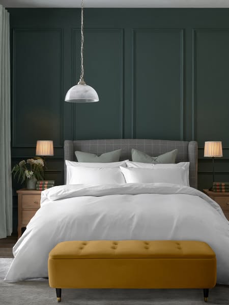 White N. Premium Collection Luxe 400 Thread Count Egyptian Cotton Sateen Bed Set