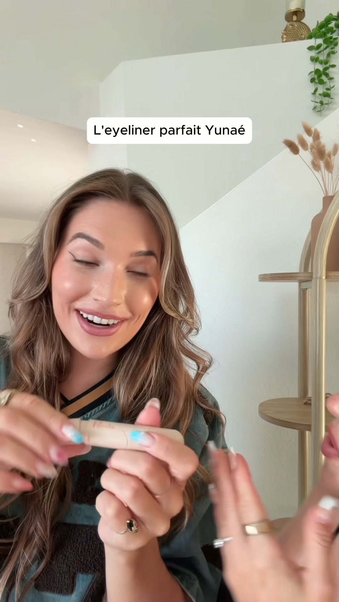 Ton eyeliner en 10 secondes. Sans trembler.