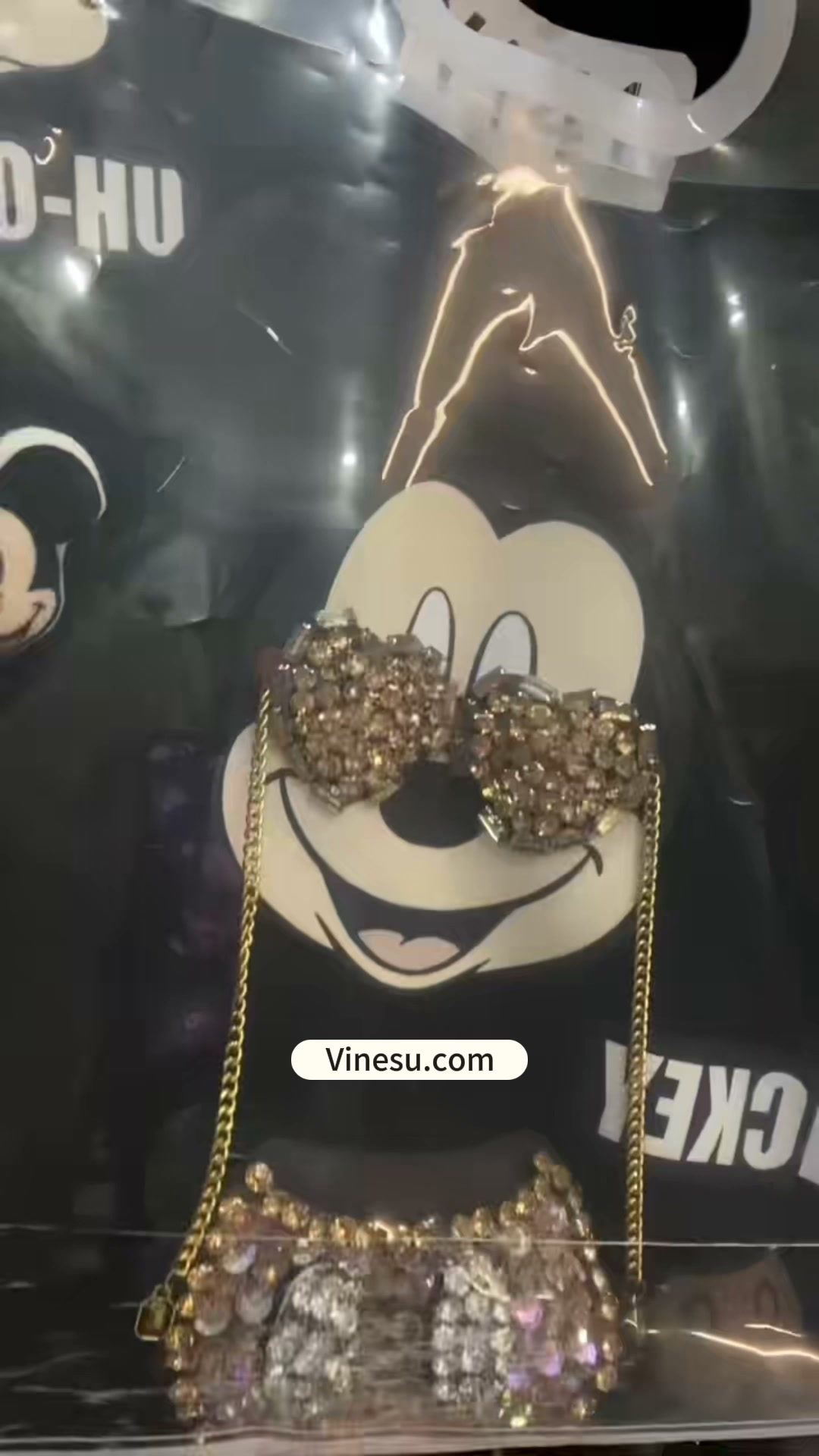 Anúncio de Vinesu-Altshop