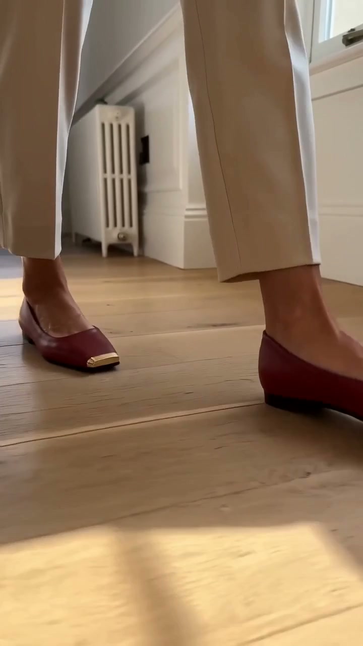 Vivienne Leather Flats