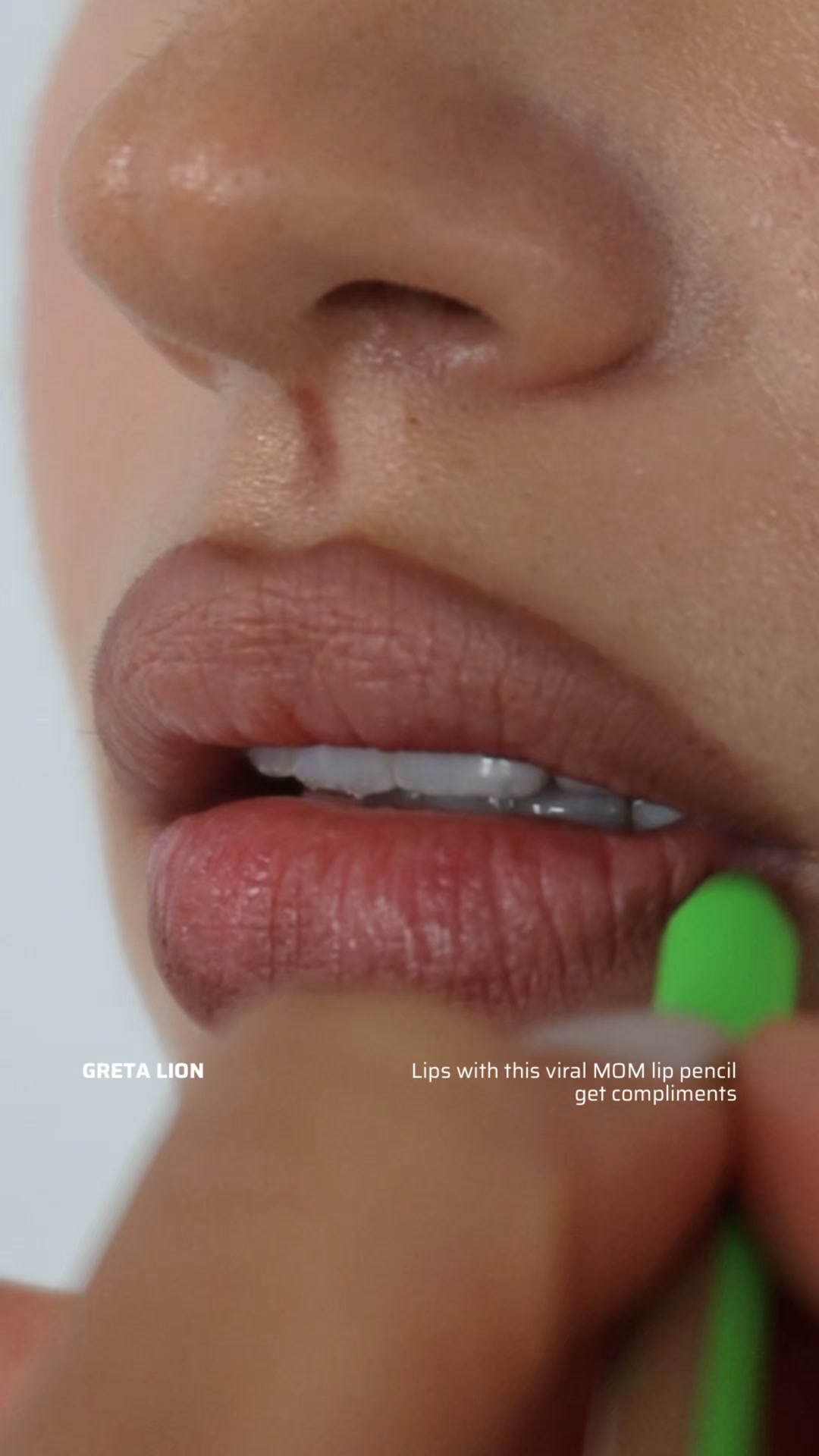 Lip pencil MOM