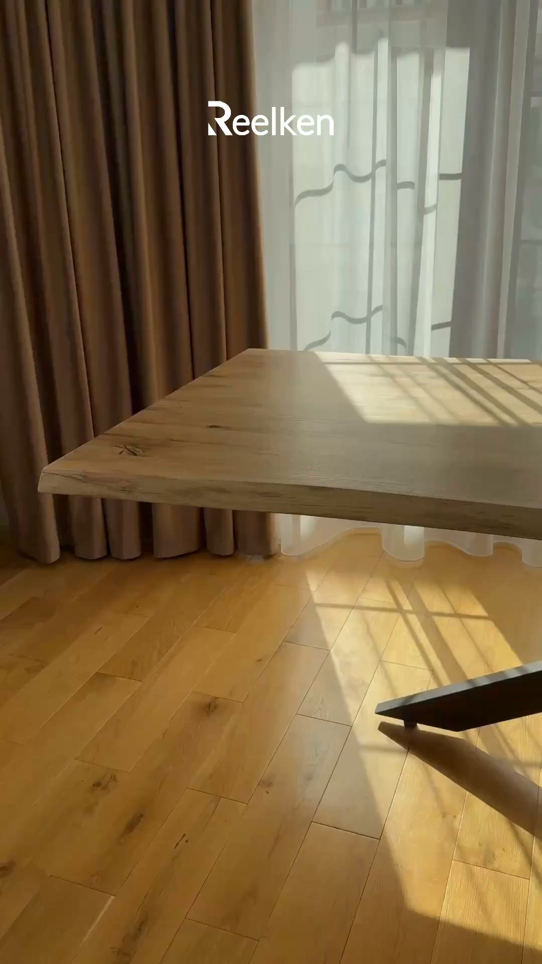 Eichenholztisch im rustikalen Stil – 6 Personen – 180x85x4 cm