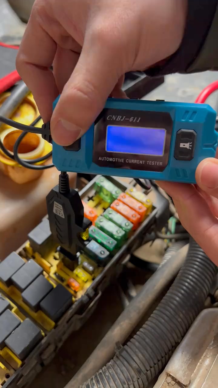 Automotive circuit fault probe tester