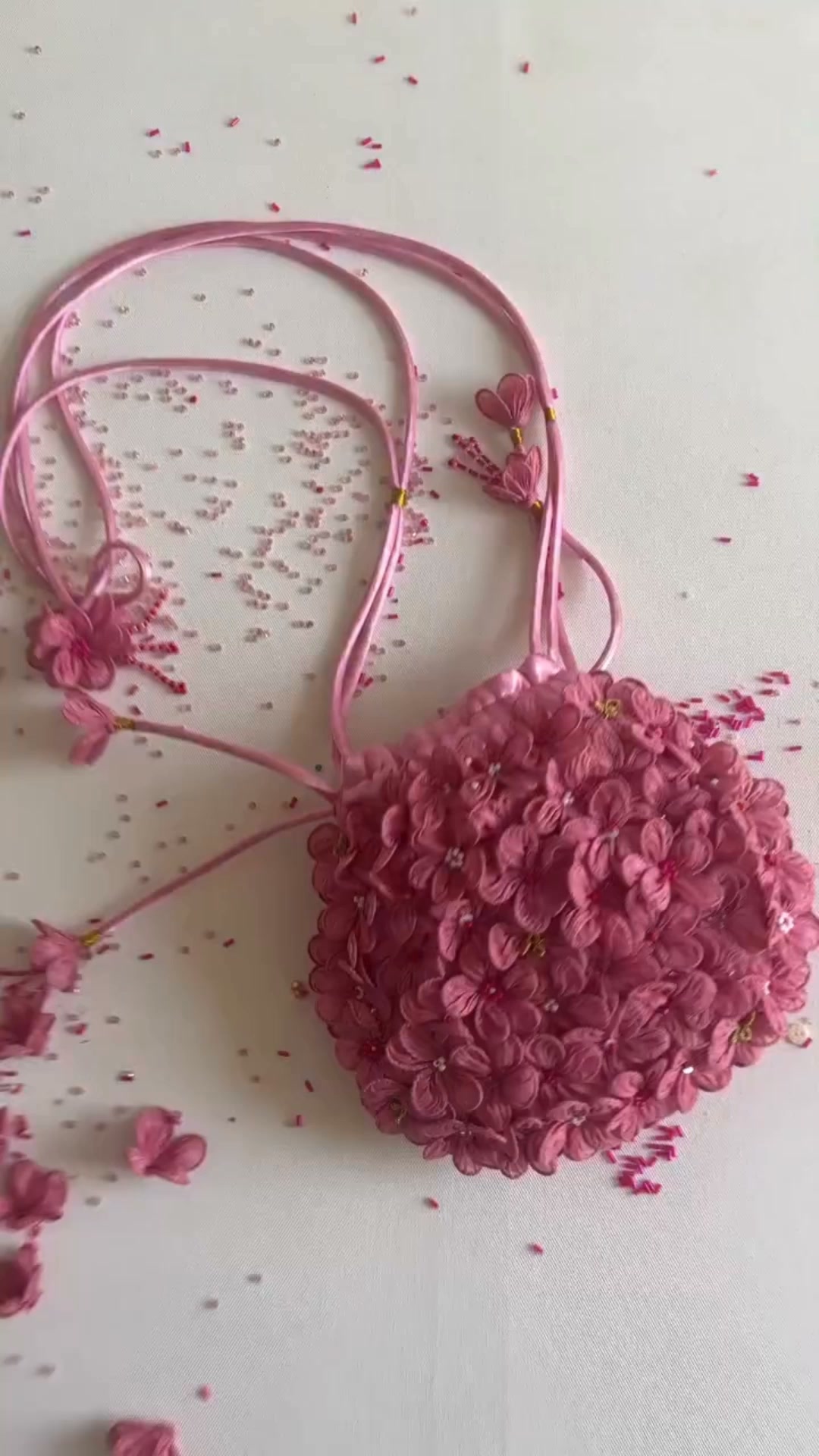 15% OFF Nalini Floral Bag, Beauty Awaits