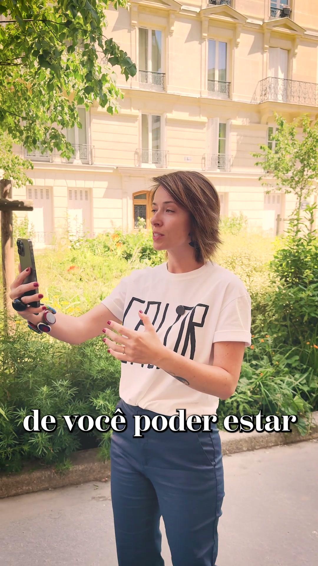 Anúncio de Lara Titonn