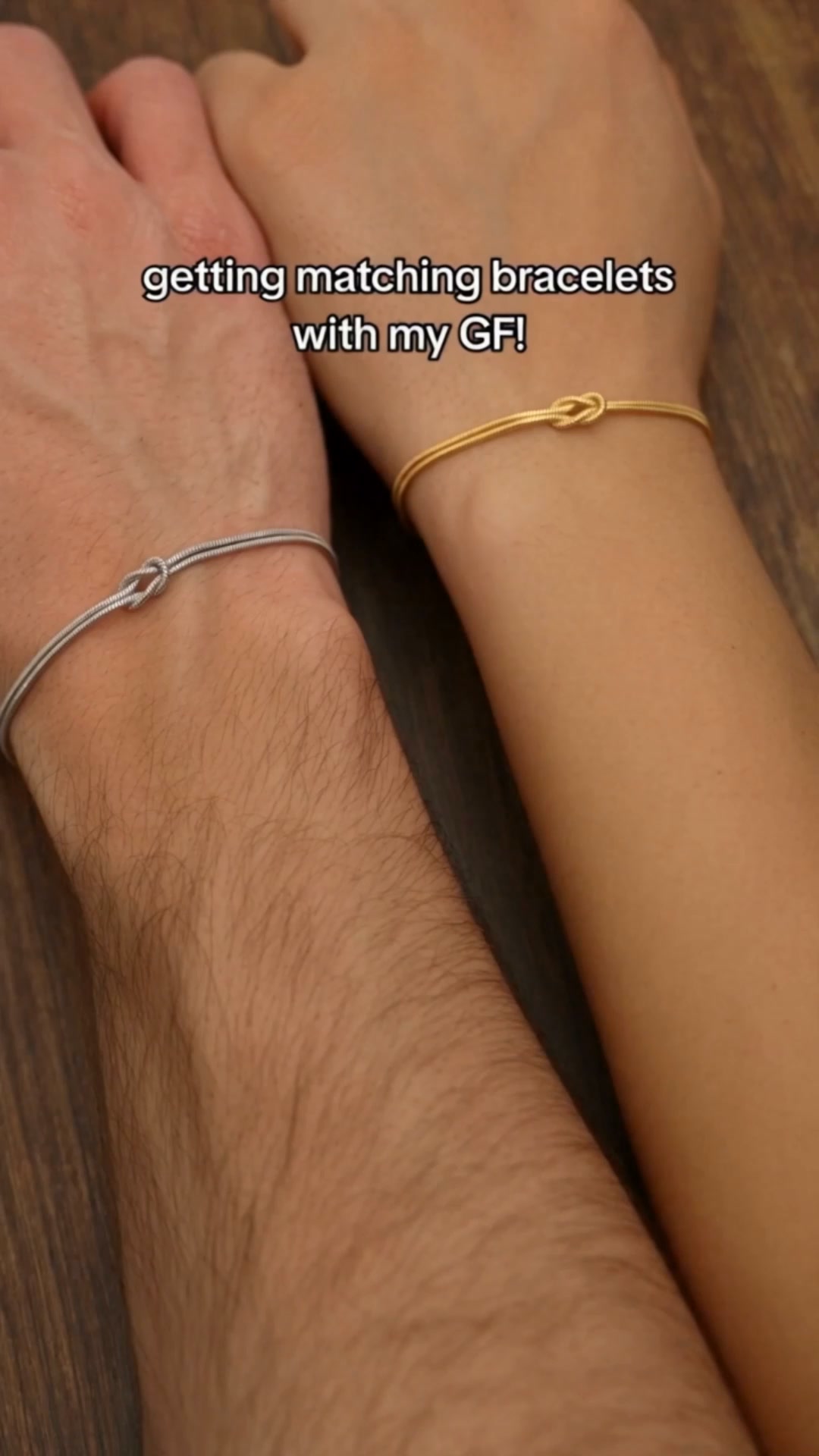 With the holidays coming up, there’s truly no better moment for matching bracelets that symbolize love and connection.