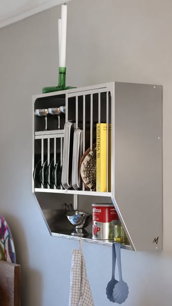 Küchenregal aus Edelstahl