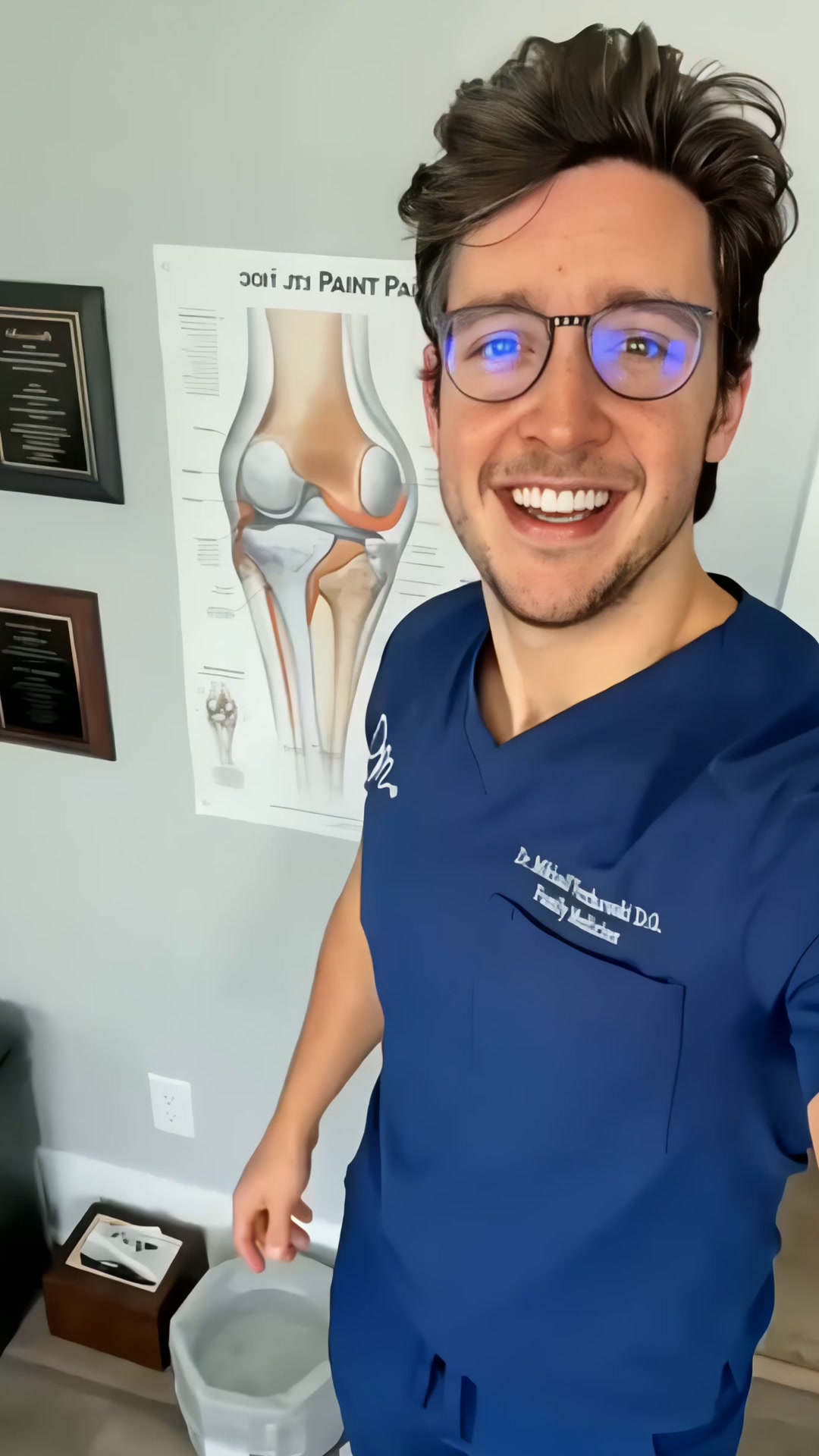 Support Your Knee. Stay Active.