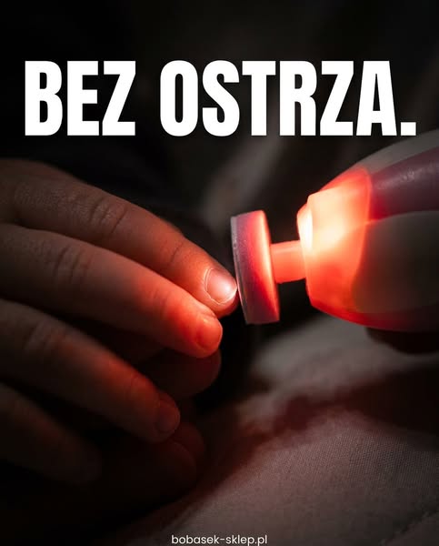Bez ostrza. Fizycznie nie może skaleczyć.