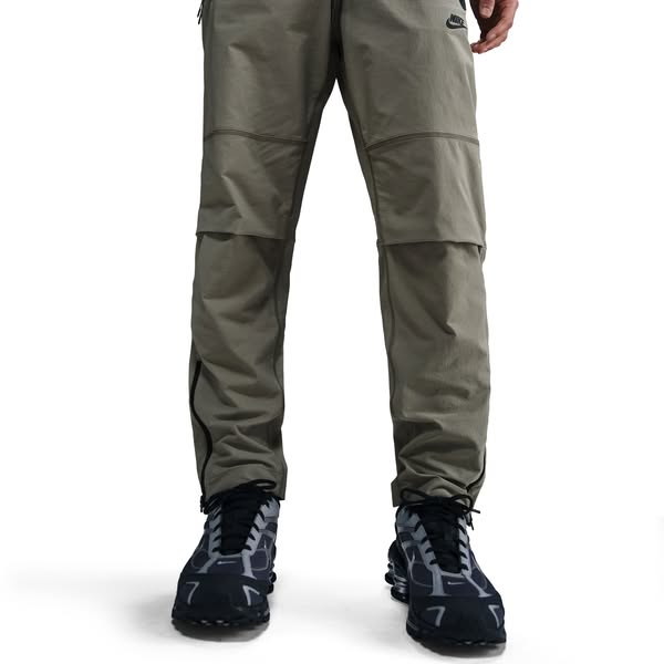 Nike Tech Sportswear Trainingsbroek Woven Grijsgroen Zwart