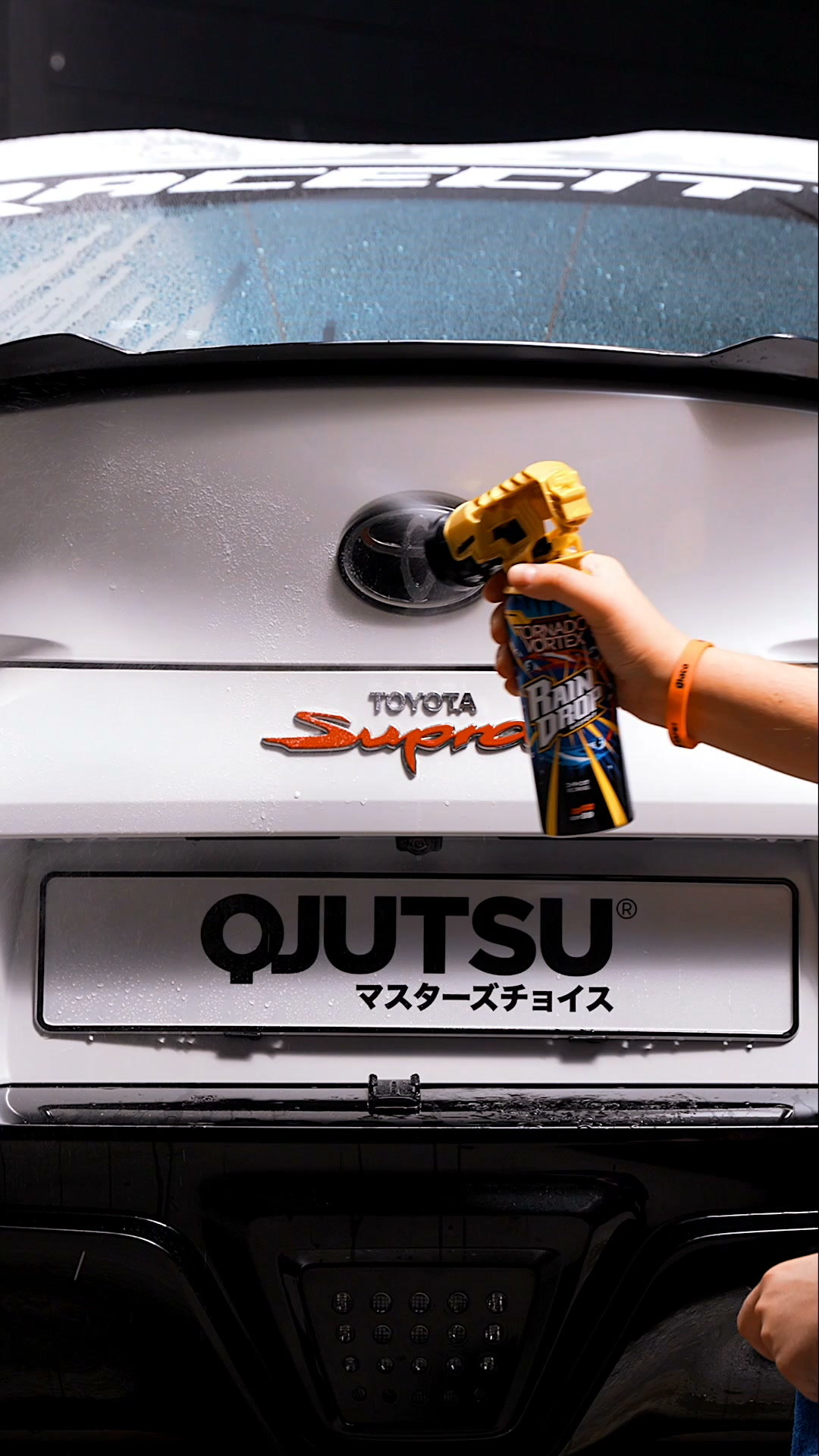 Spray. Wipe. Done.