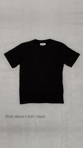Short sleeve t-shirt · €20