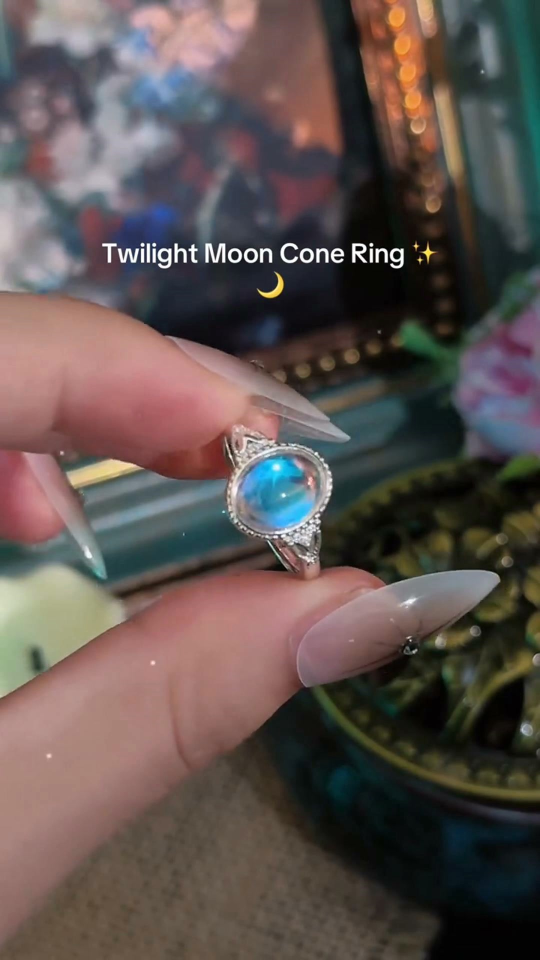 Half Price The “Vintage Heart” Moonstone Ring You‘ll Never Take Off