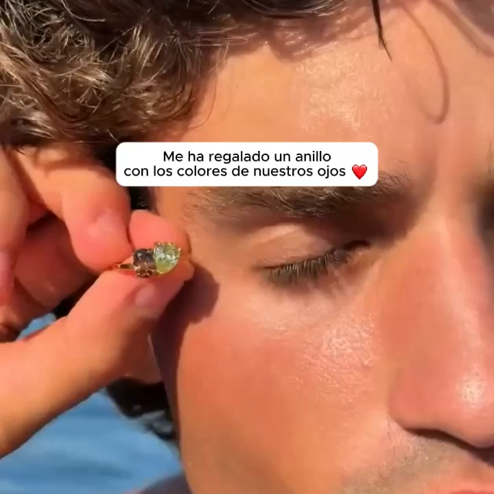 Sus ojos, en tu mano