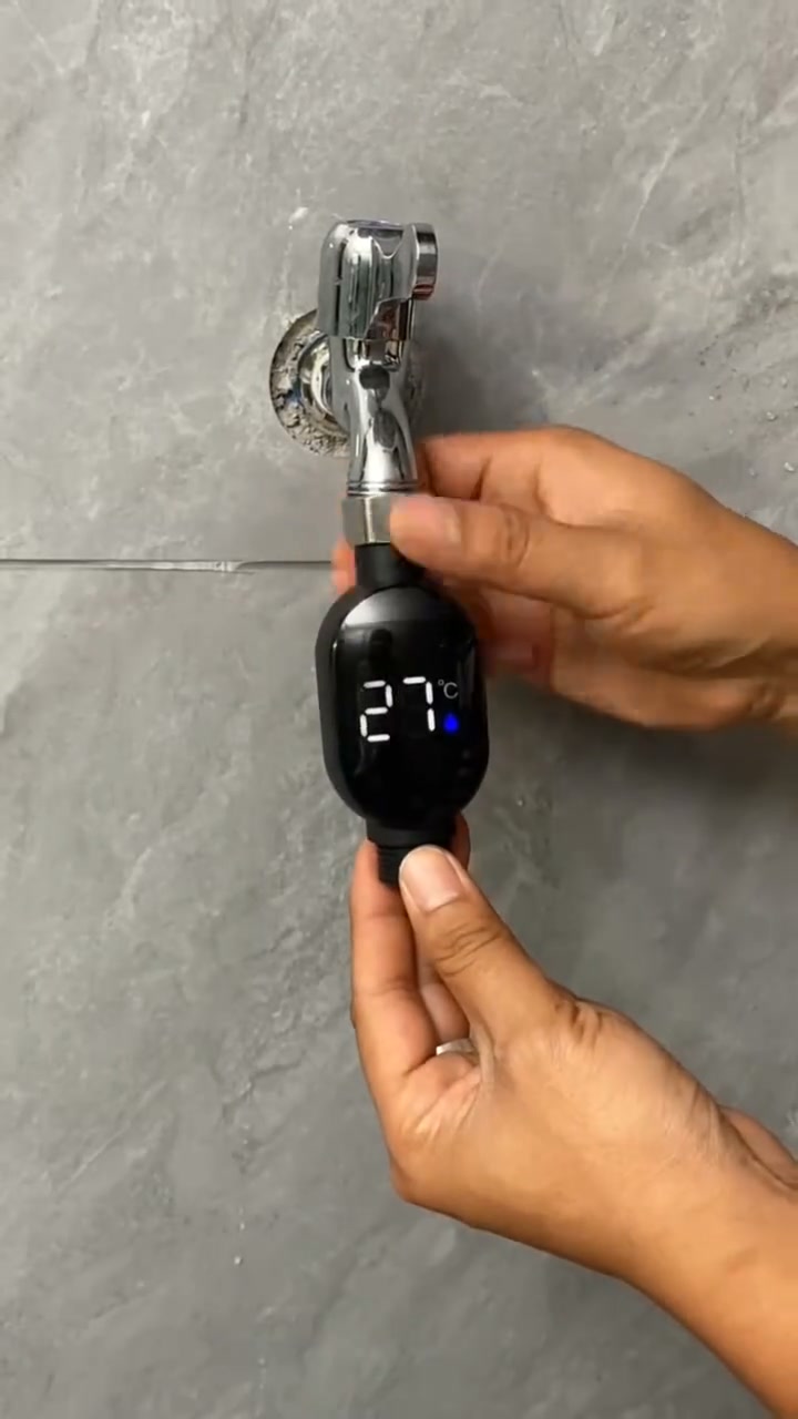 BIG DISCOUNT !!! The Gentle Guardian for Bath Time. Easy-Read Digital Thermometer