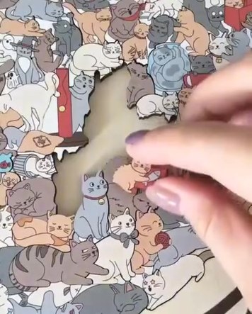 135 PCS Cat Shaped Wooden Jigsaw Puzzle