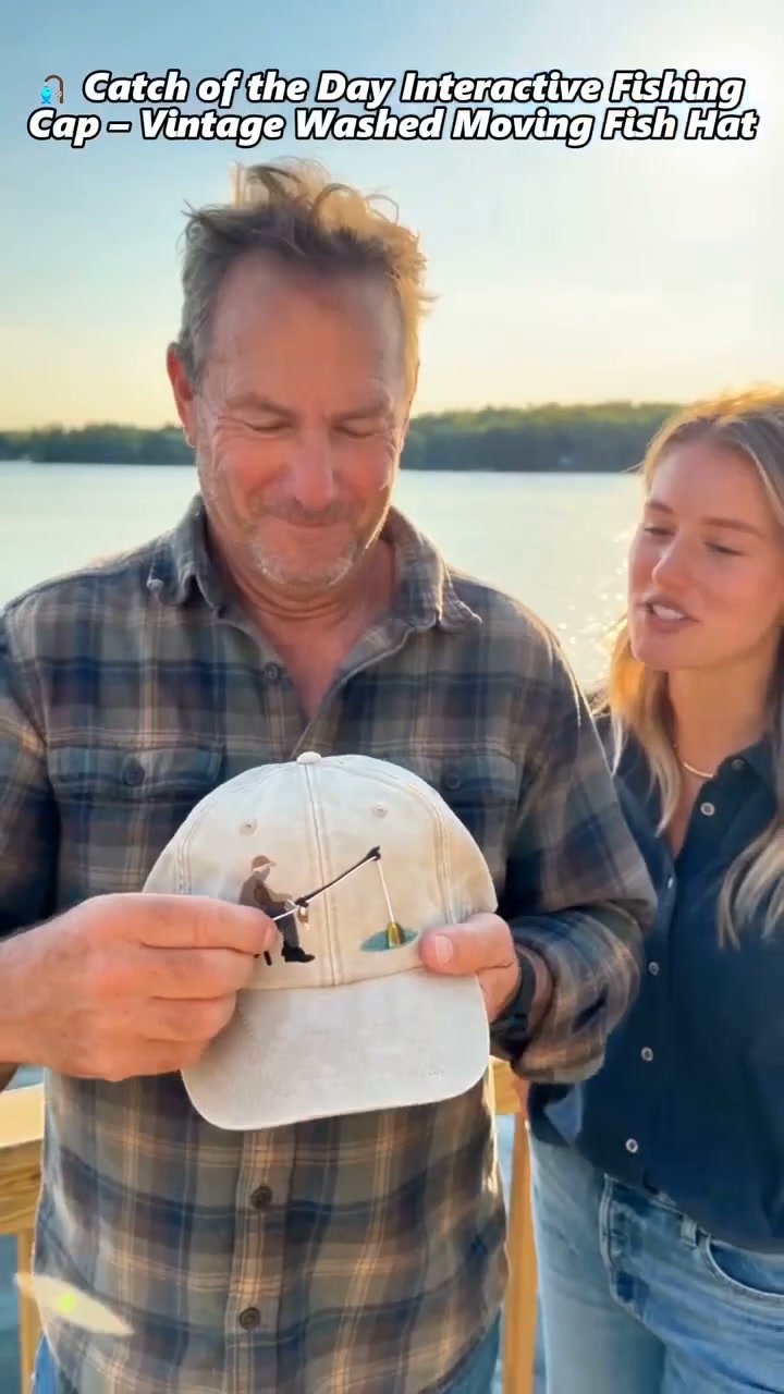 Catch of the Day Interactive Fishing Cap – Vintage Washed Moving Fish Hat