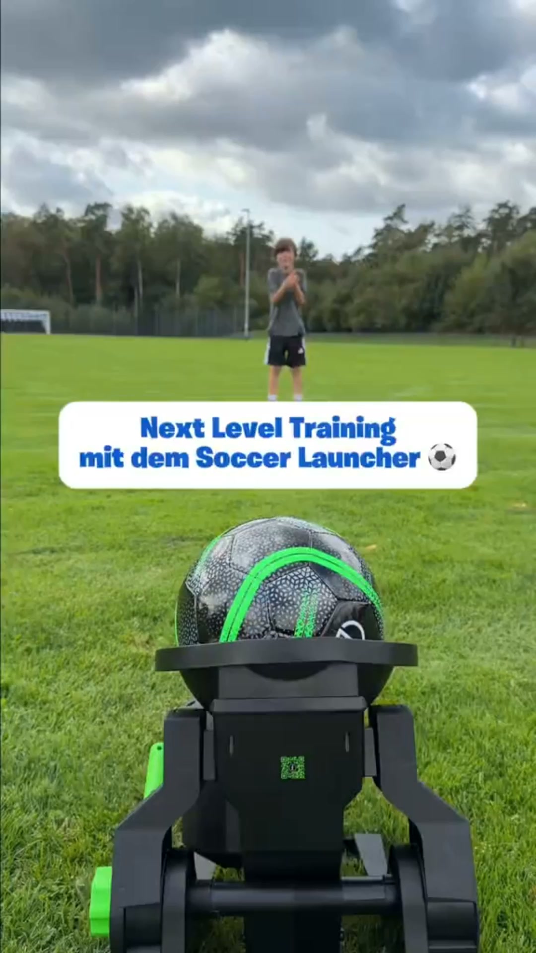 Adjustable Soccer Ball Launcher – 6 Angles, Dual Launch Modes, All‑Weather