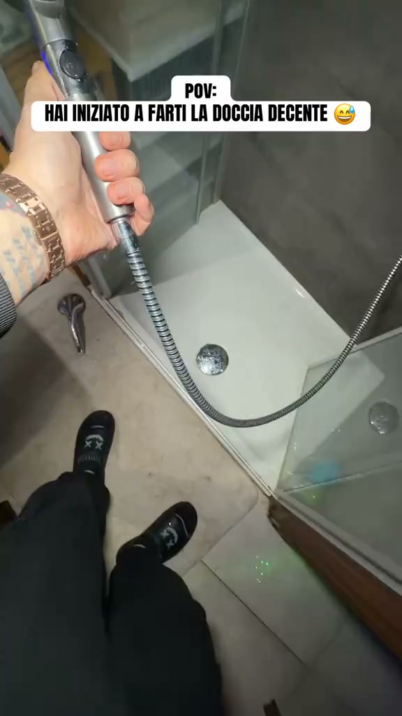 4 modalità di getto + filtro integrato