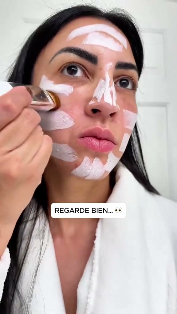 Un fond de teint blanc ? Regarde ça !