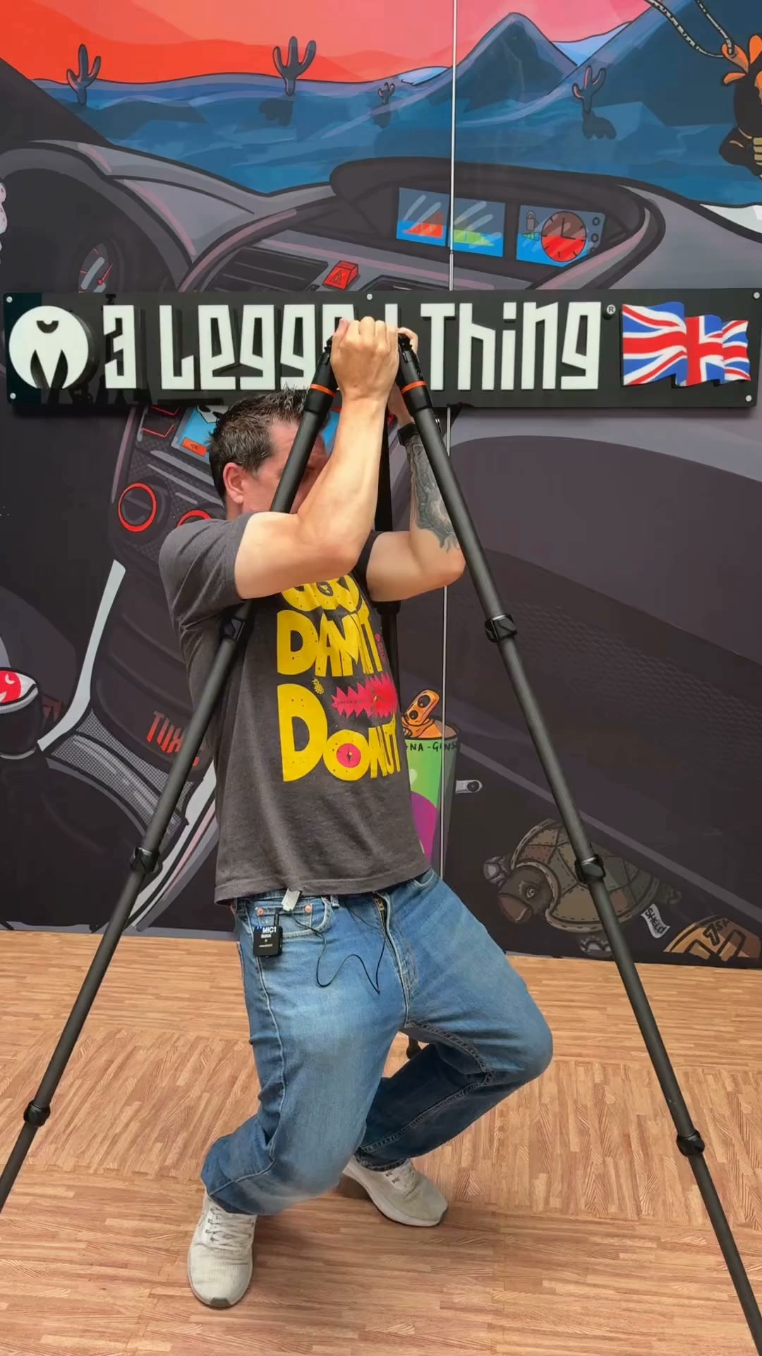 Supports up to 60kg. Weighs just 2.4kg
