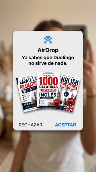 Duolingo no te enseña inglés. Te enseña a volver mañana.