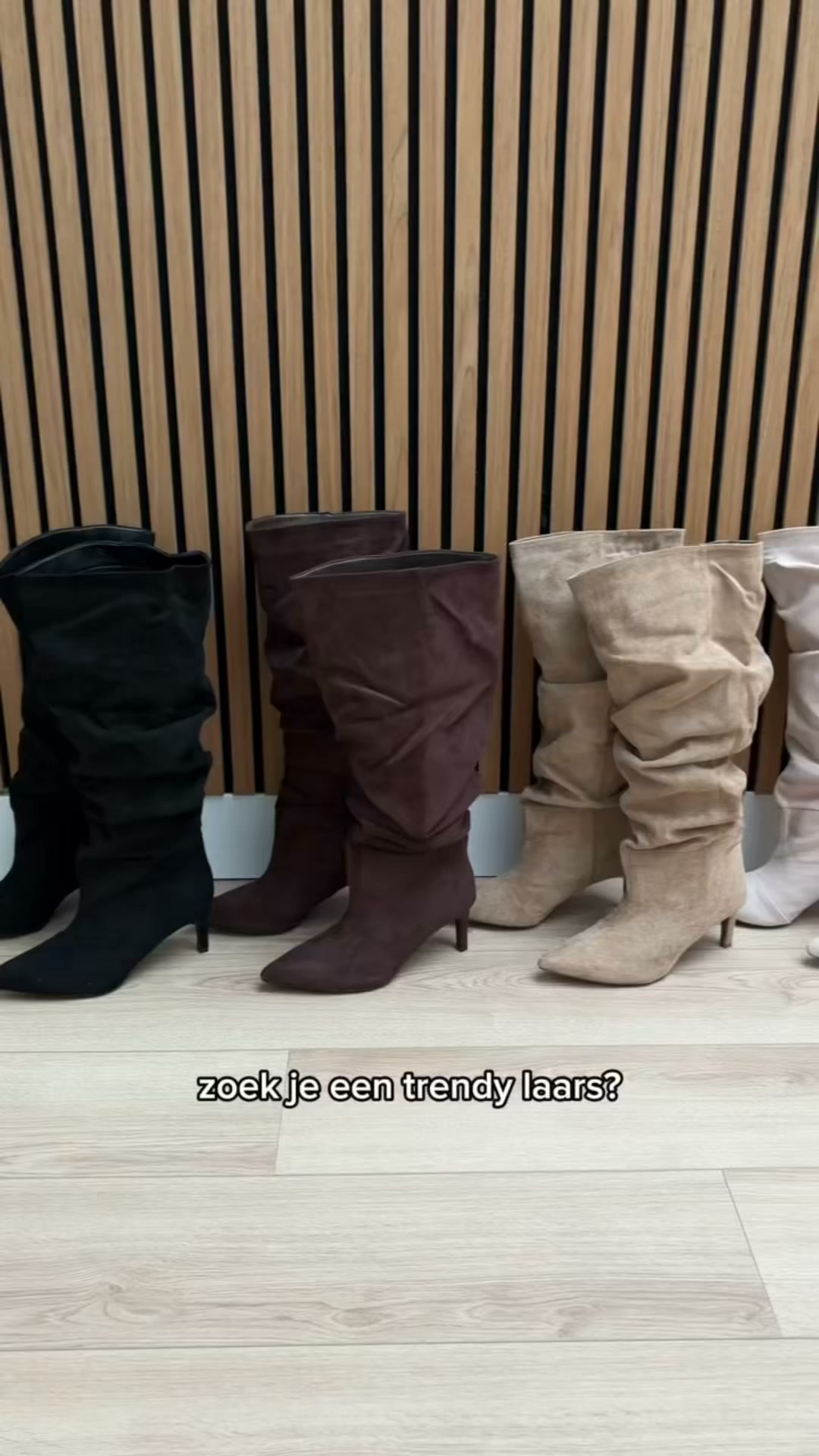 SHOP HIER -->>