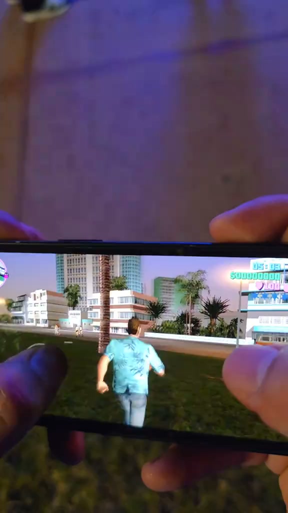 Tommy Vercetti's Shirt Is Back!