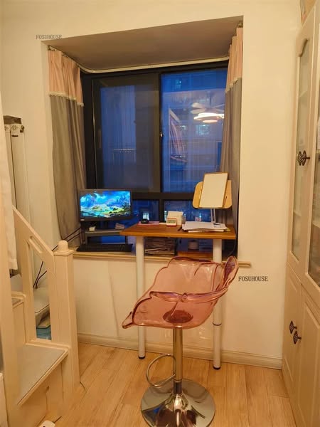 Height-Adjustable Acrylic Stool